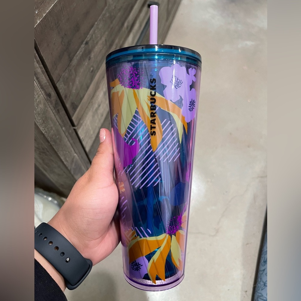 Venti Starbucks cup